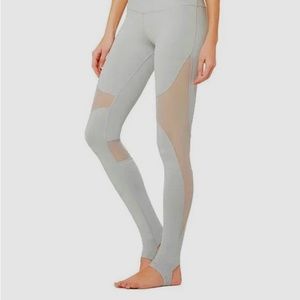 New with tags Alo yoga coast legging XS